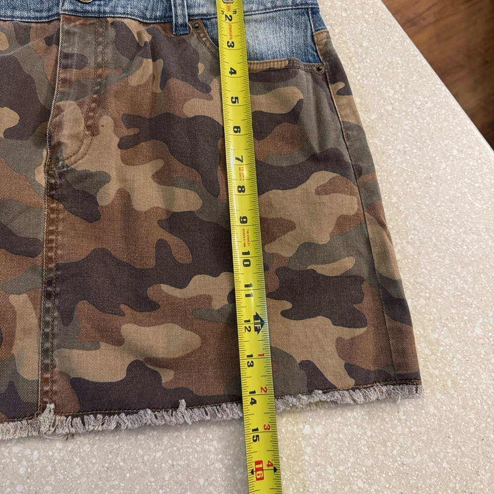 Michael Kors Denim Camo Skirt Sz 8 - Picture 7 of 7